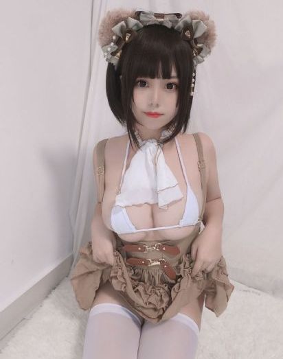 年轻漂亮的保姆