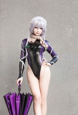 25岁女高中生动漫
